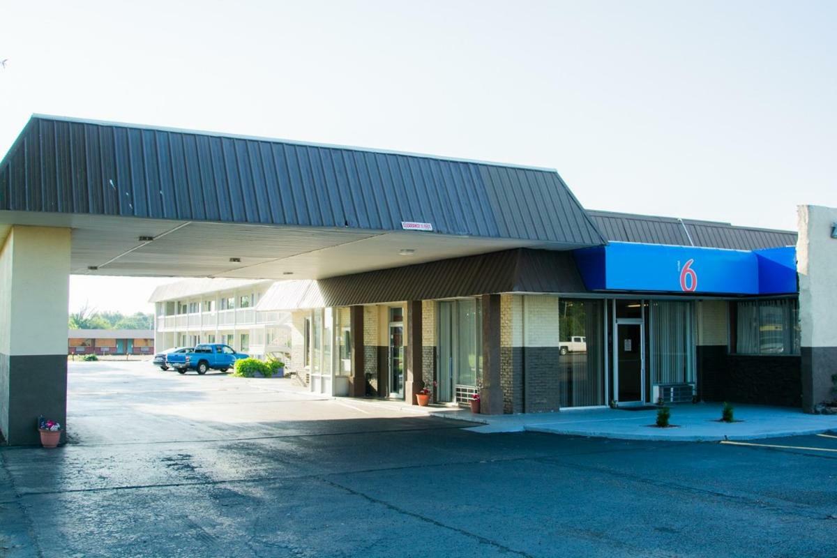 Motel 6-Brinkley, Ar Buitenkant foto
